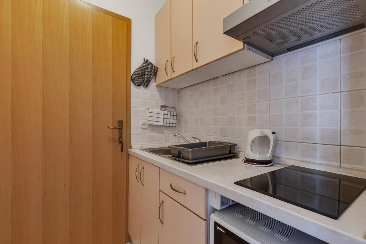 Apartmani Luna Baska Voda Ngoại thất bức ảnh