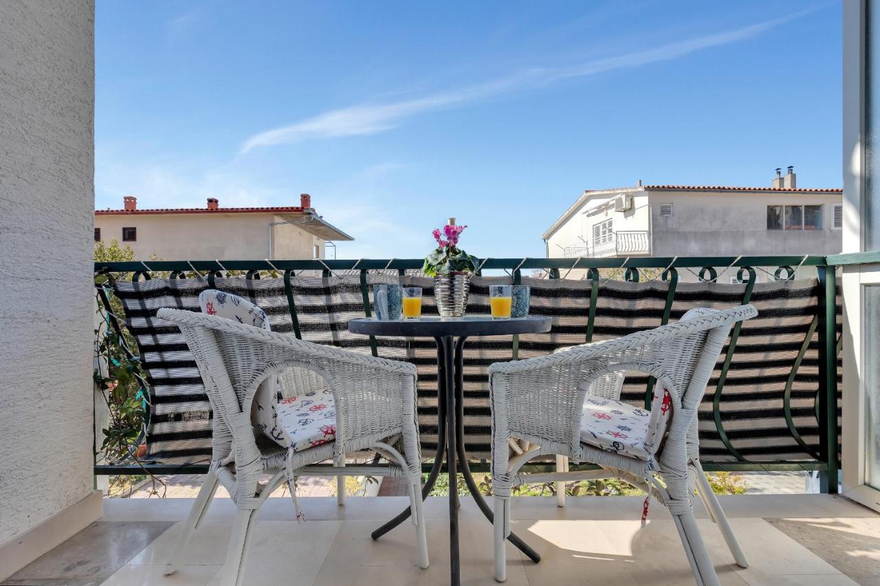 Apartmani Luna Baska Voda Ngoại thất bức ảnh