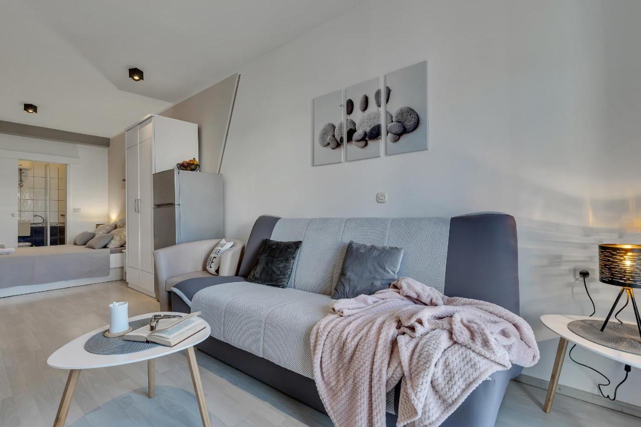 Apartmani Luna Baska Voda Ngoại thất bức ảnh