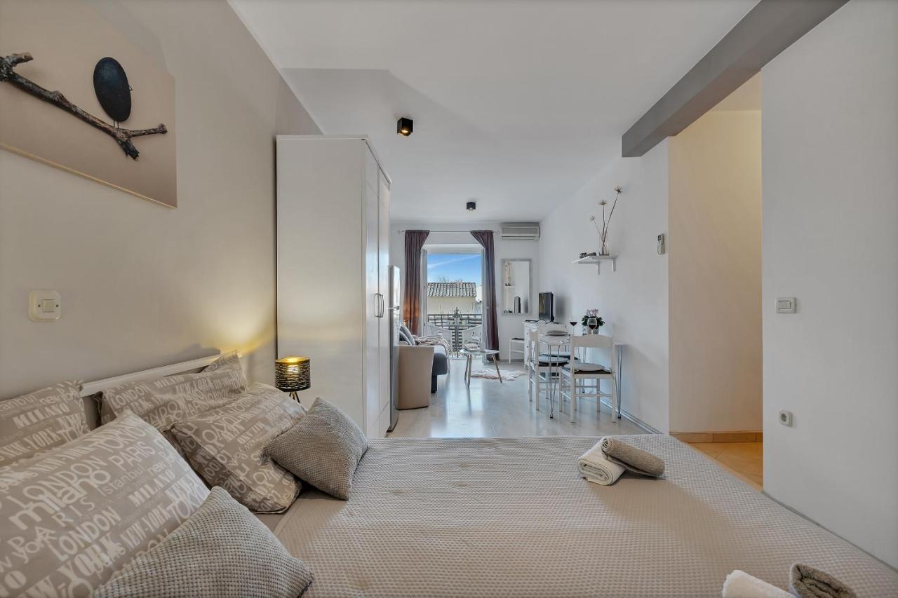 Apartmani Luna Baska Voda Ngoại thất bức ảnh