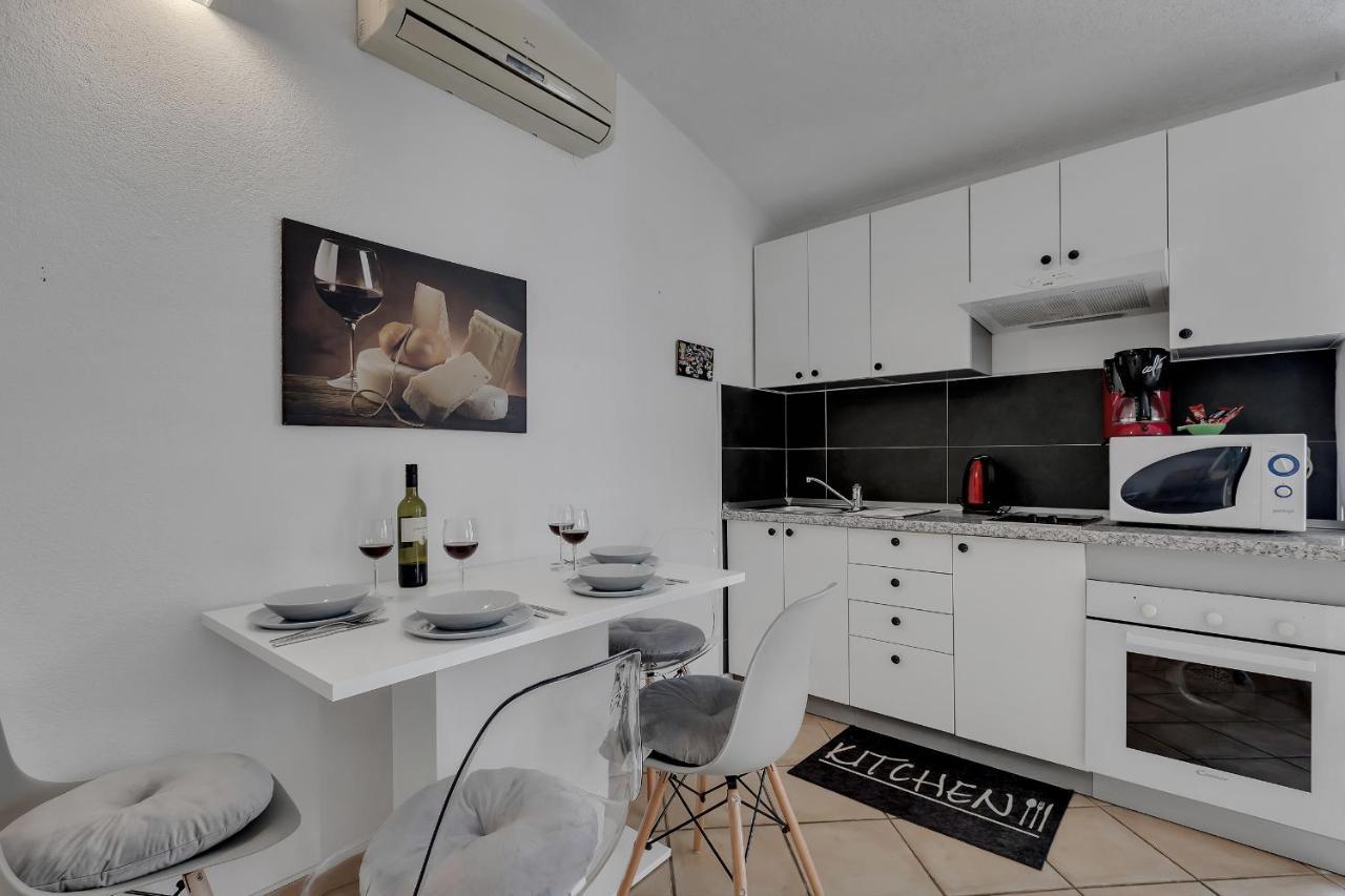 Apartmani Luna Baska Voda Ngoại thất bức ảnh