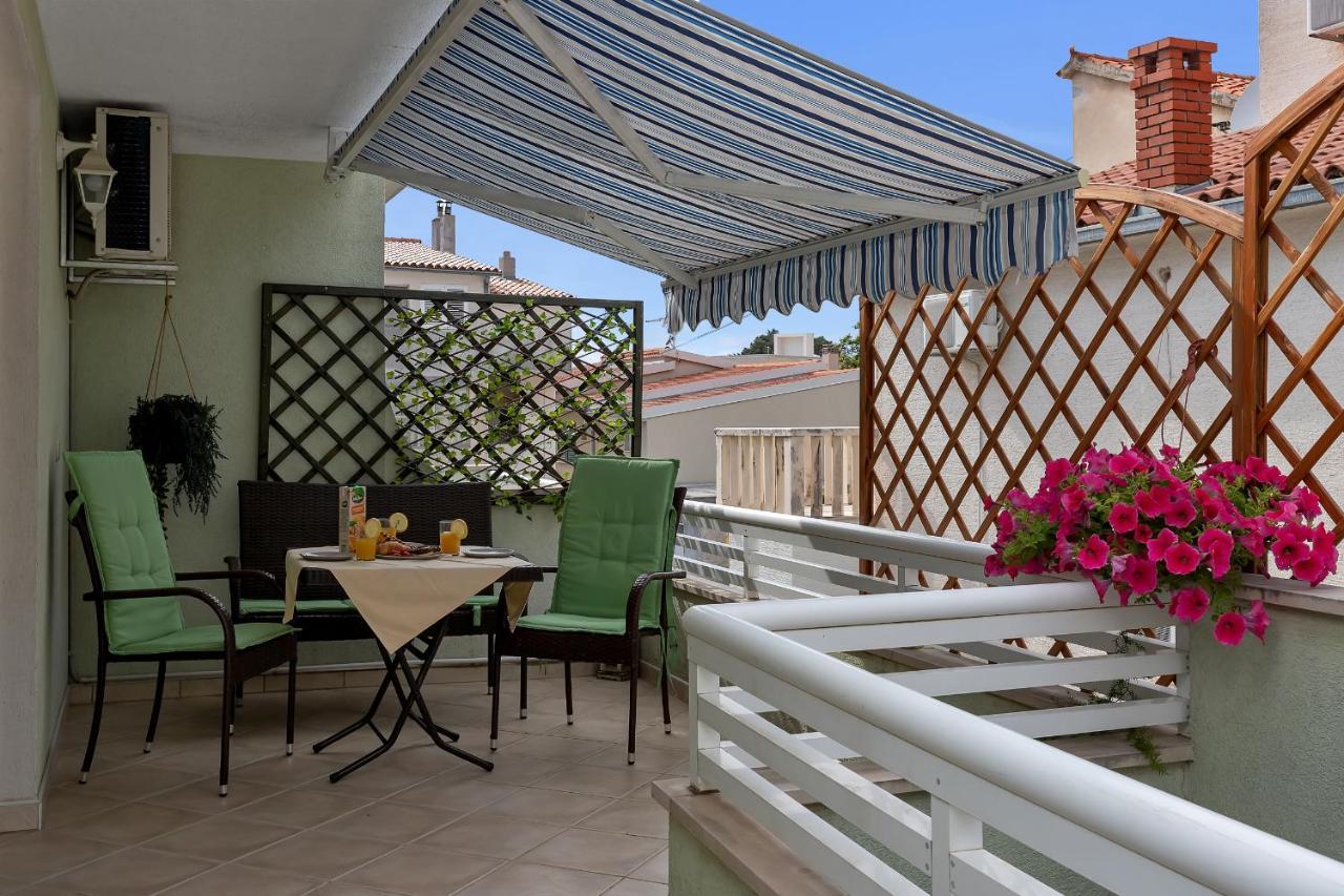 Apartmani Luna Baska Voda Ngoại thất bức ảnh