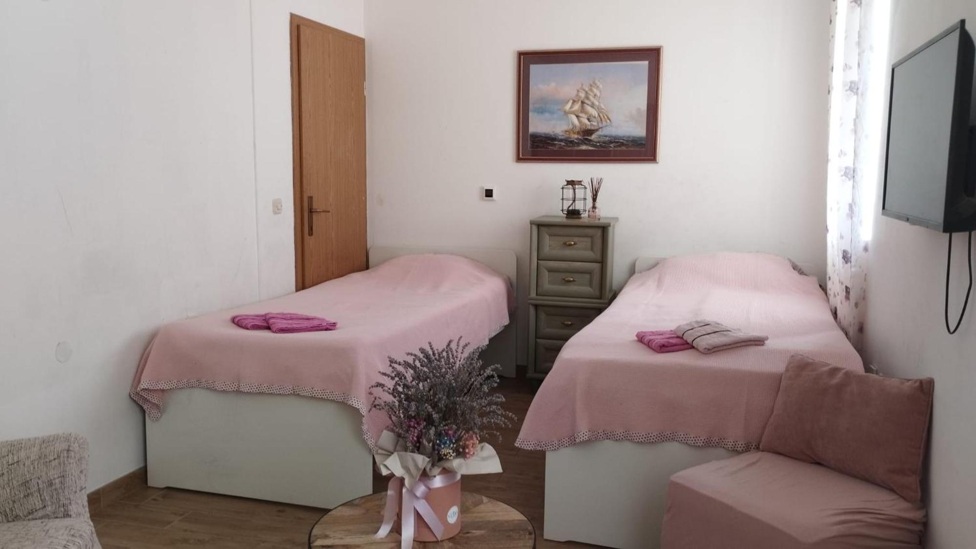 Apartmani Luna Baska Voda Ngoại thất bức ảnh